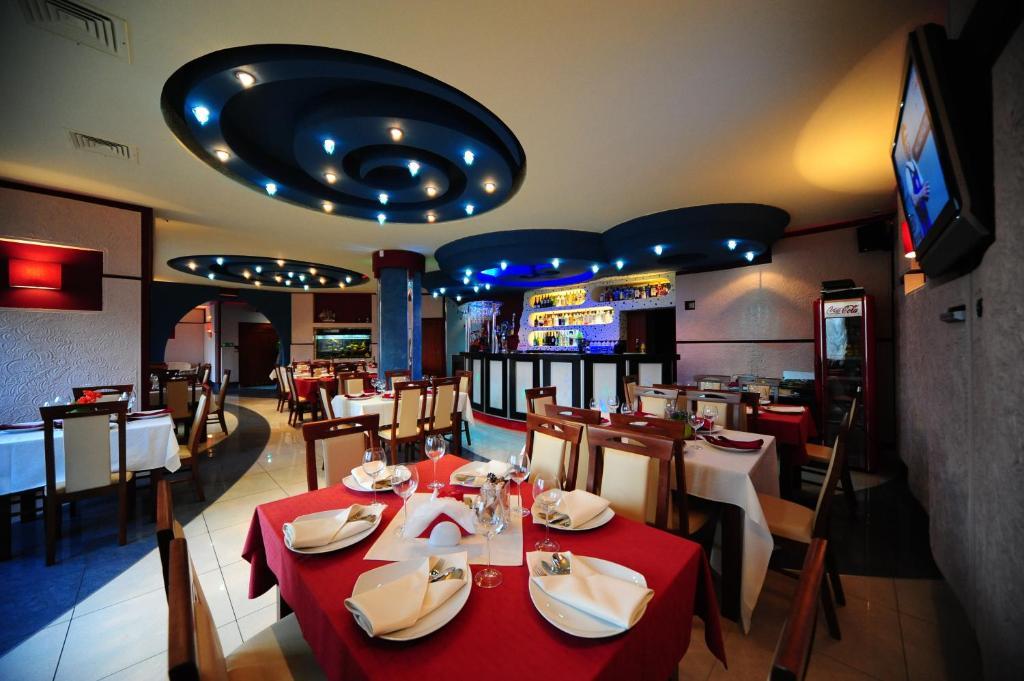 Hotel Spinaker ليبا المظهر الخارجي الصورة
