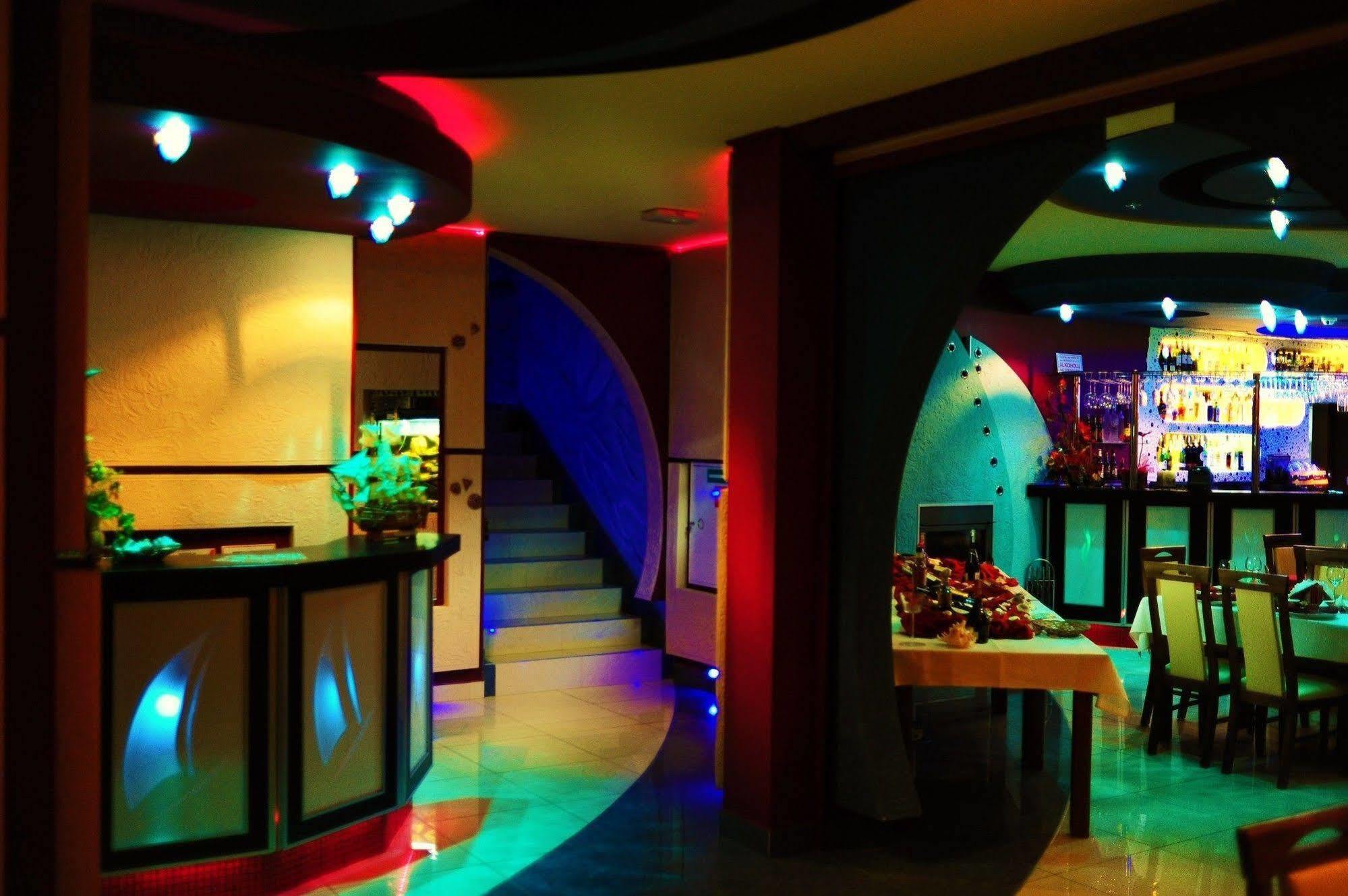 Hotel Spinaker ليبا المظهر الخارجي الصورة