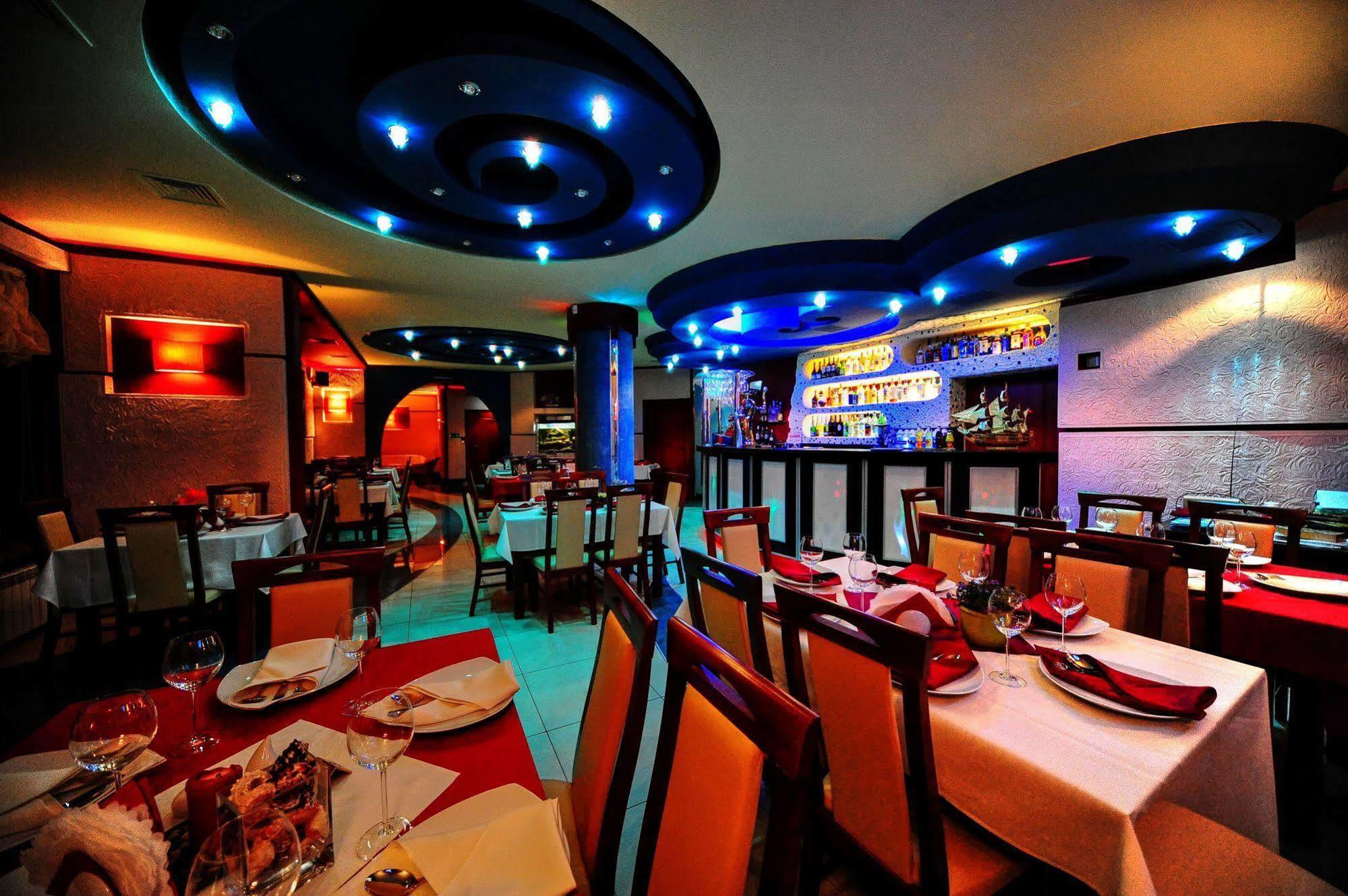 Hotel Spinaker ليبا المظهر الخارجي الصورة