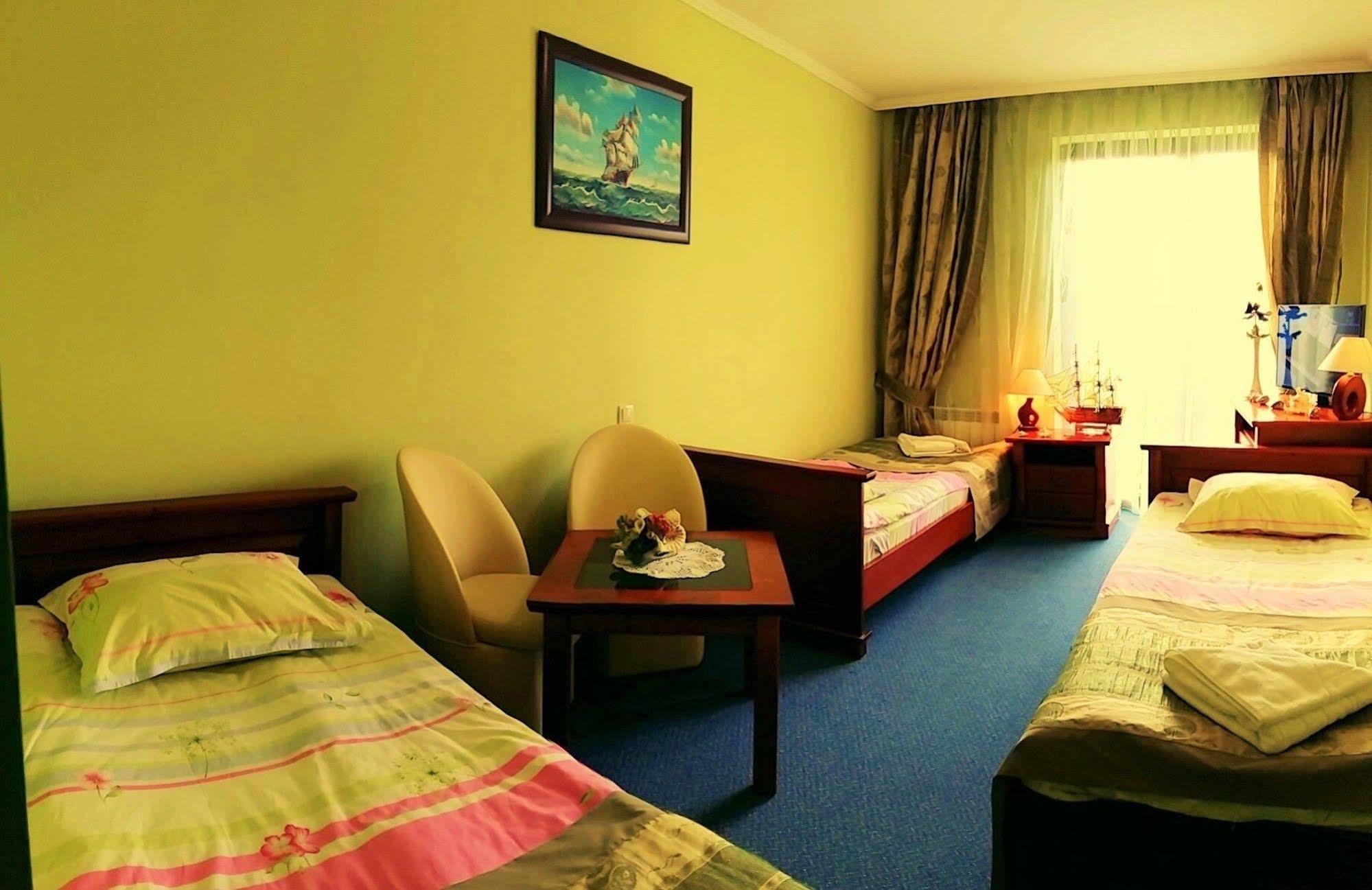 Hotel Spinaker ليبا المظهر الخارجي الصورة