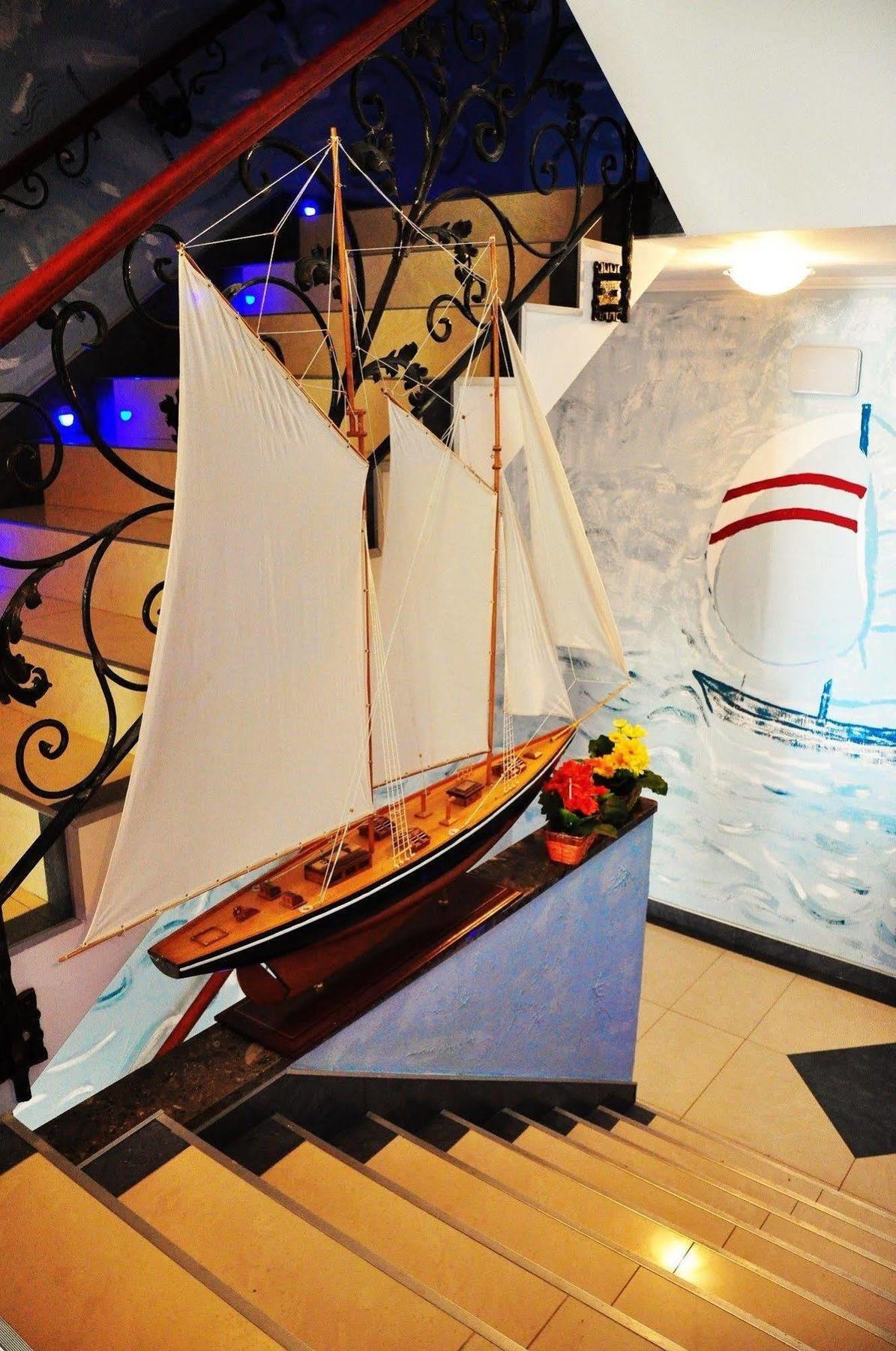 Hotel Spinaker ليبا المظهر الخارجي الصورة
