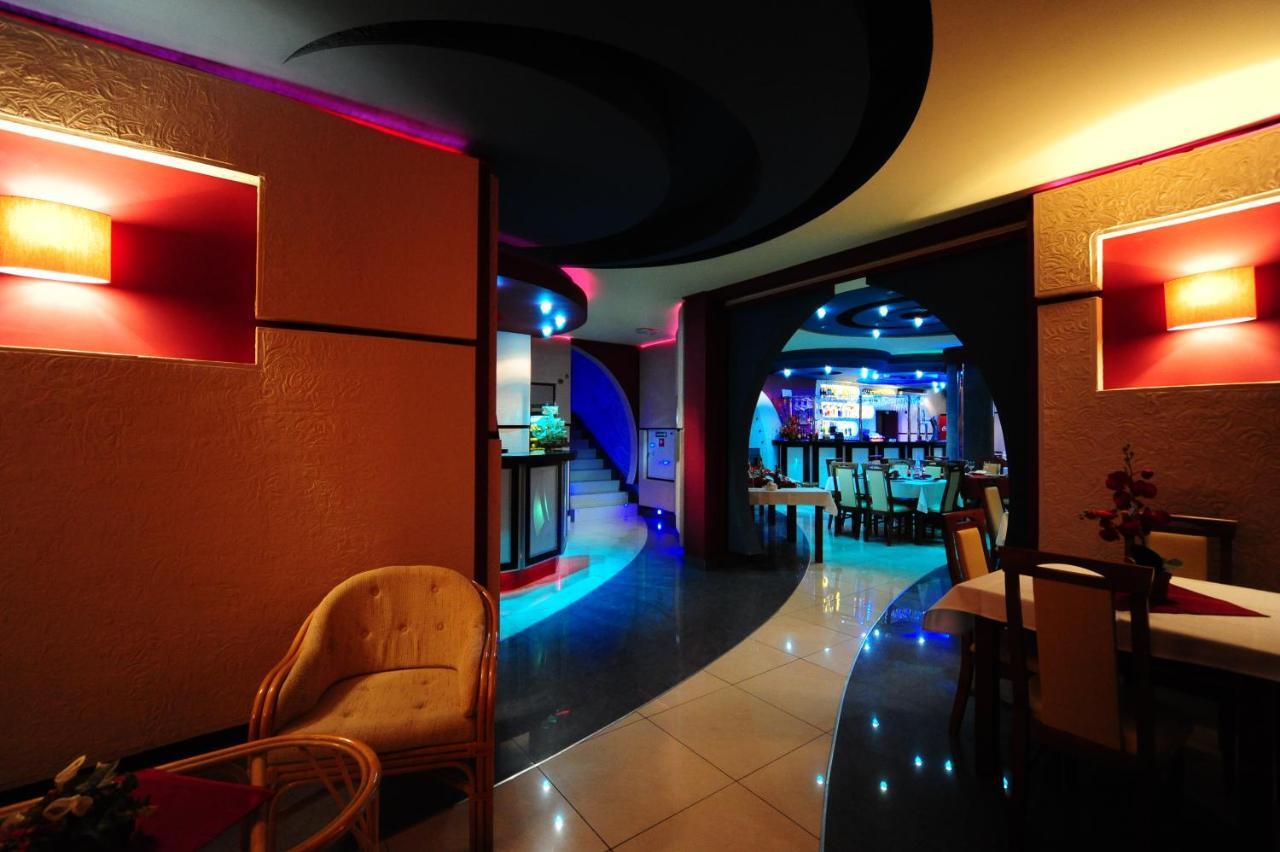 Hotel Spinaker ليبا المظهر الخارجي الصورة